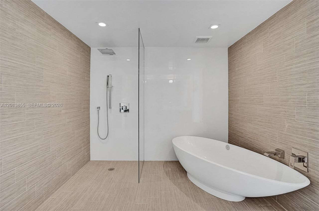 330 Sunny Isles Blvd , Unit 5-2205, Sunny Isles Beach, FL 33160 Photo
