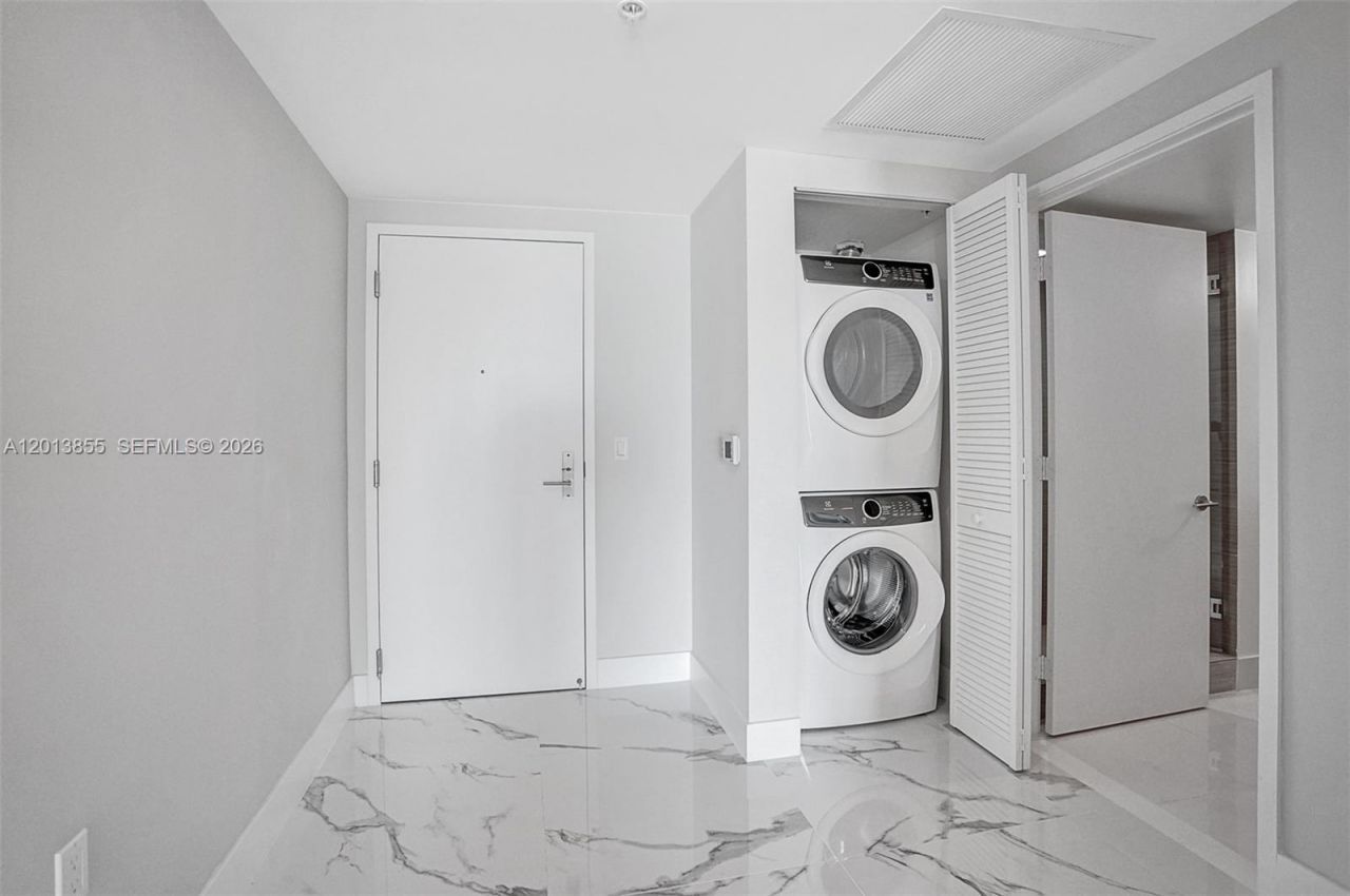 330 Sunny Isles Blvd , Unit 5-2205, Sunny Isles Beach, FL 33160 Photo