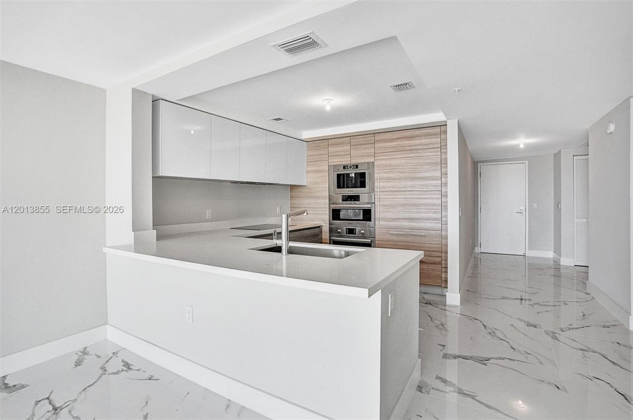330 Sunny Isles Blvd , Unit 5-2205, Sunny Isles Beach, FL 33160 Photo
