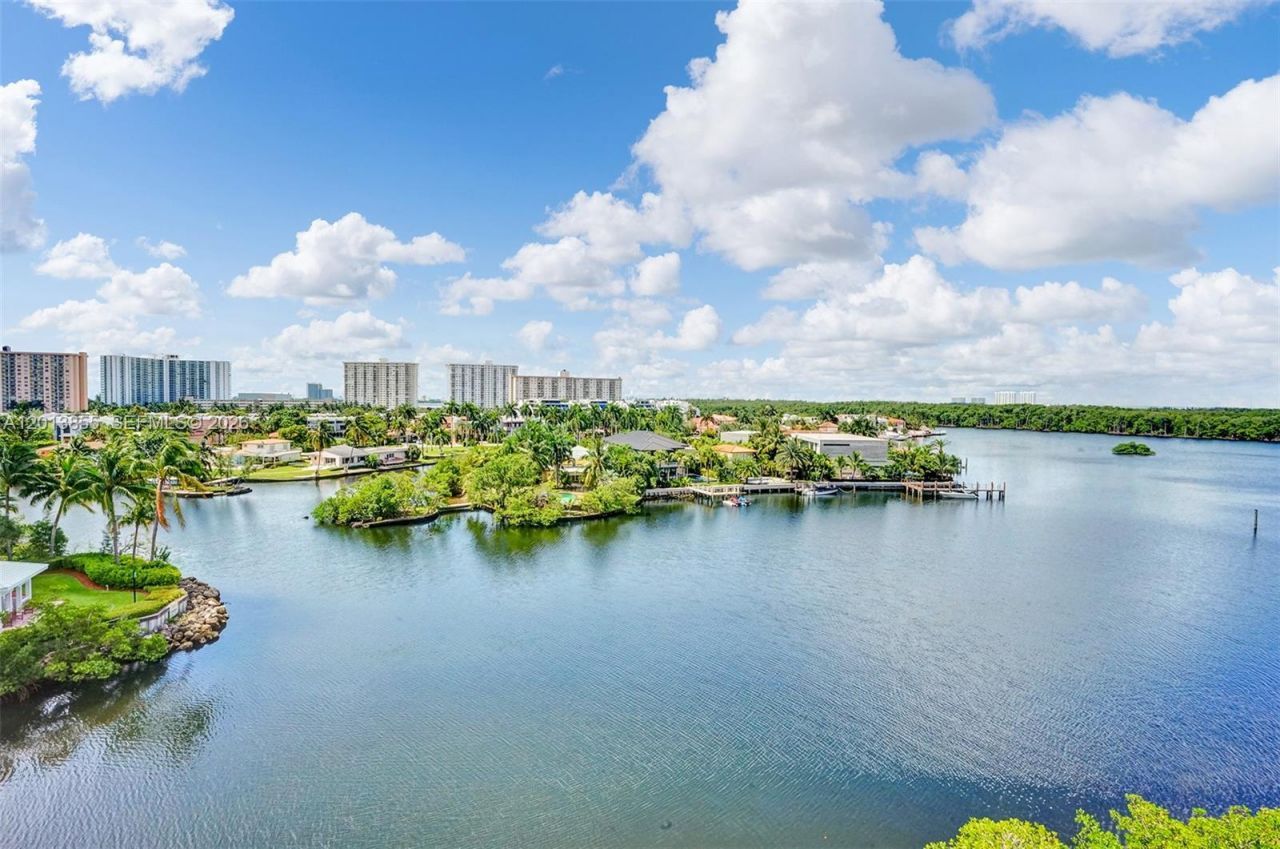 330 Sunny Isles Blvd , Unit 5-2205, Sunny Isles Beach, FL 33160 Photo