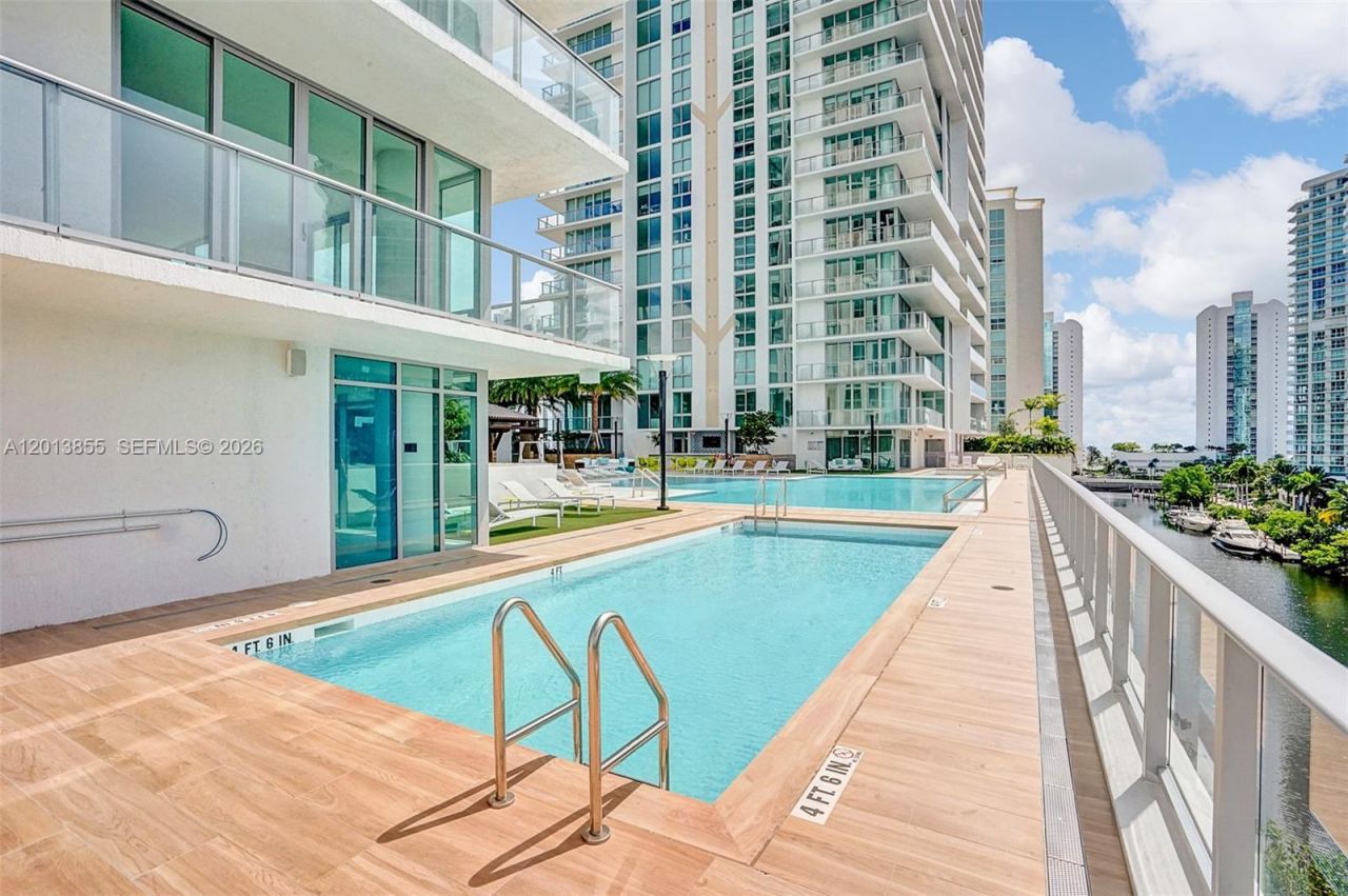 330 Sunny Isles Blvd , Unit 5-2205, Sunny Isles Beach, FL 33160 Photo