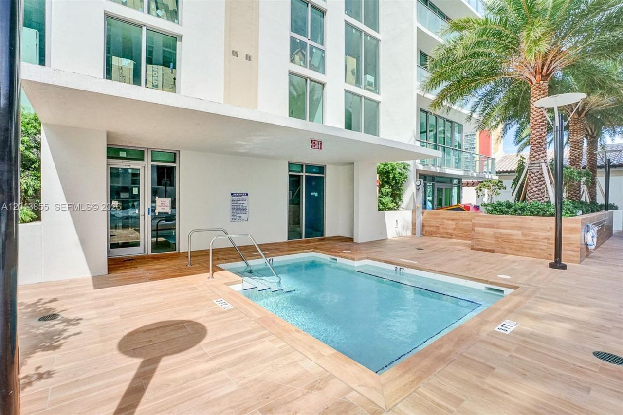 330 Sunny Isles Blvd , Unit 5-2205, Sunny Isles Beach, FL 33160 Photo