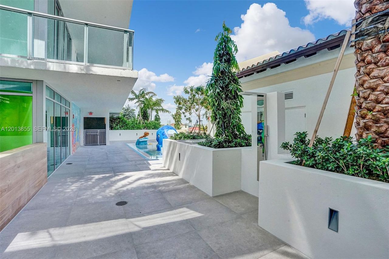 330 Sunny Isles Blvd , Unit 5-2205, Sunny Isles Beach, FL 33160 Photo