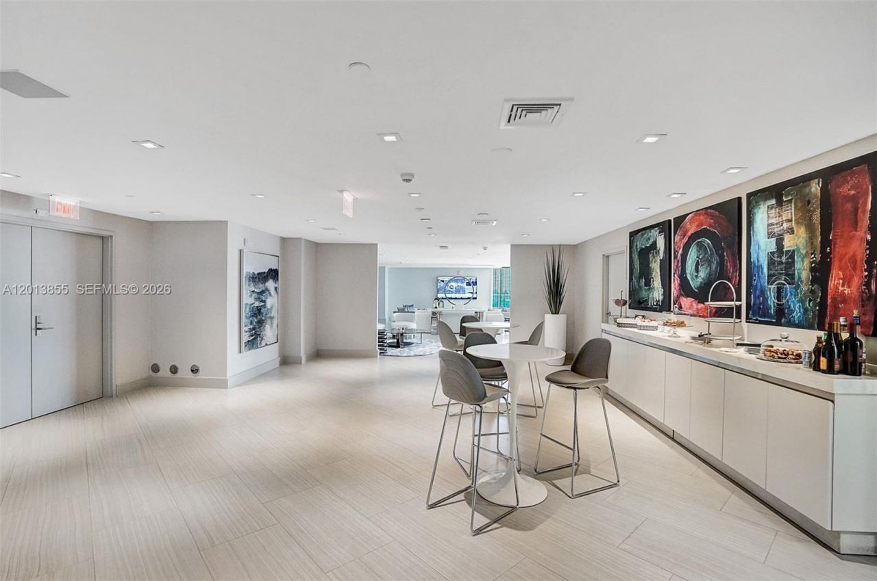 330 Sunny Isles Blvd , Unit 5-2205, Sunny Isles Beach, FL 33160 Photo