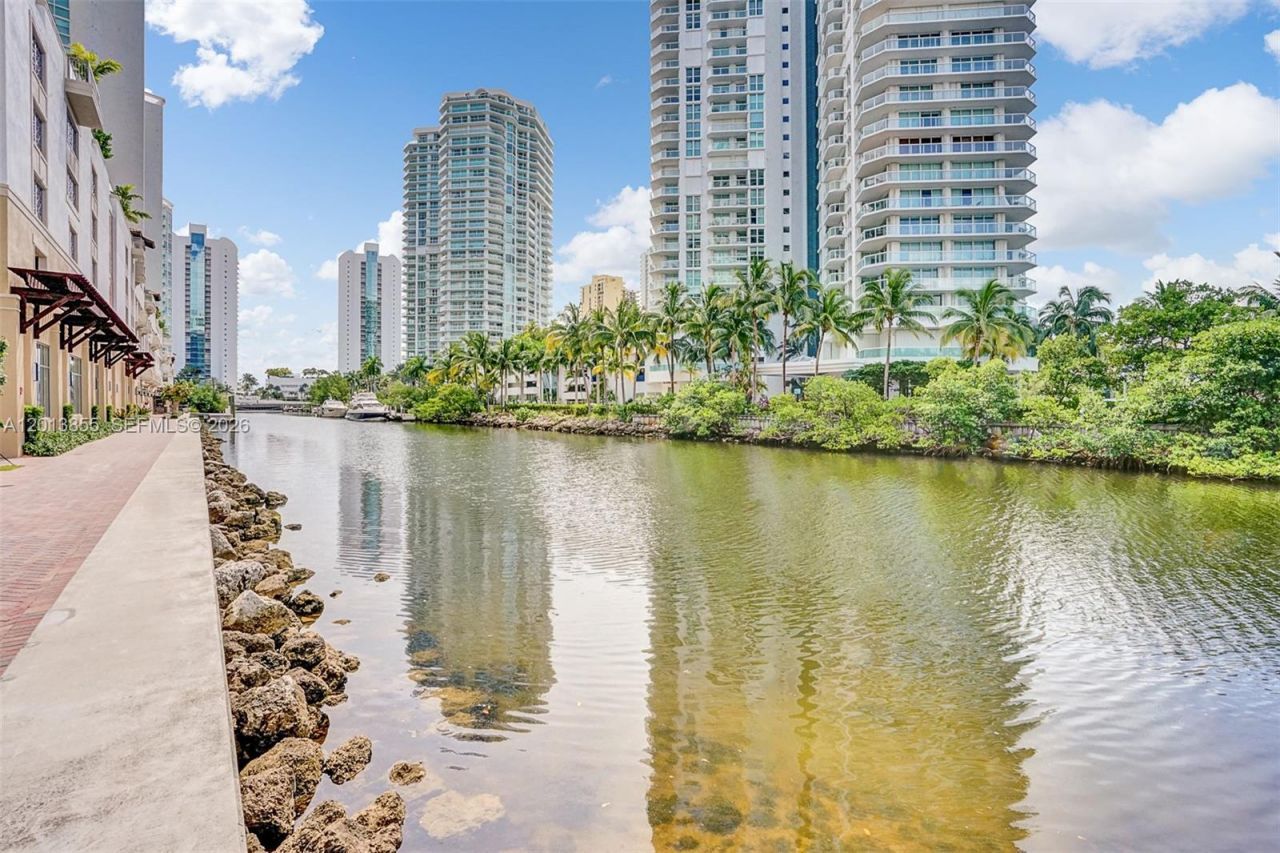 330 Sunny Isles Blvd , Unit 5-2205, Sunny Isles Beach, FL 33160 Photo