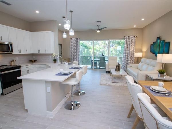 262 Indies Dr , Unit 201, NAPLES, FL 34114