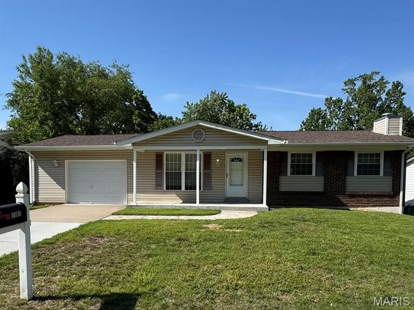 1161 Saratoga Drive , St Charles, MO 63303
