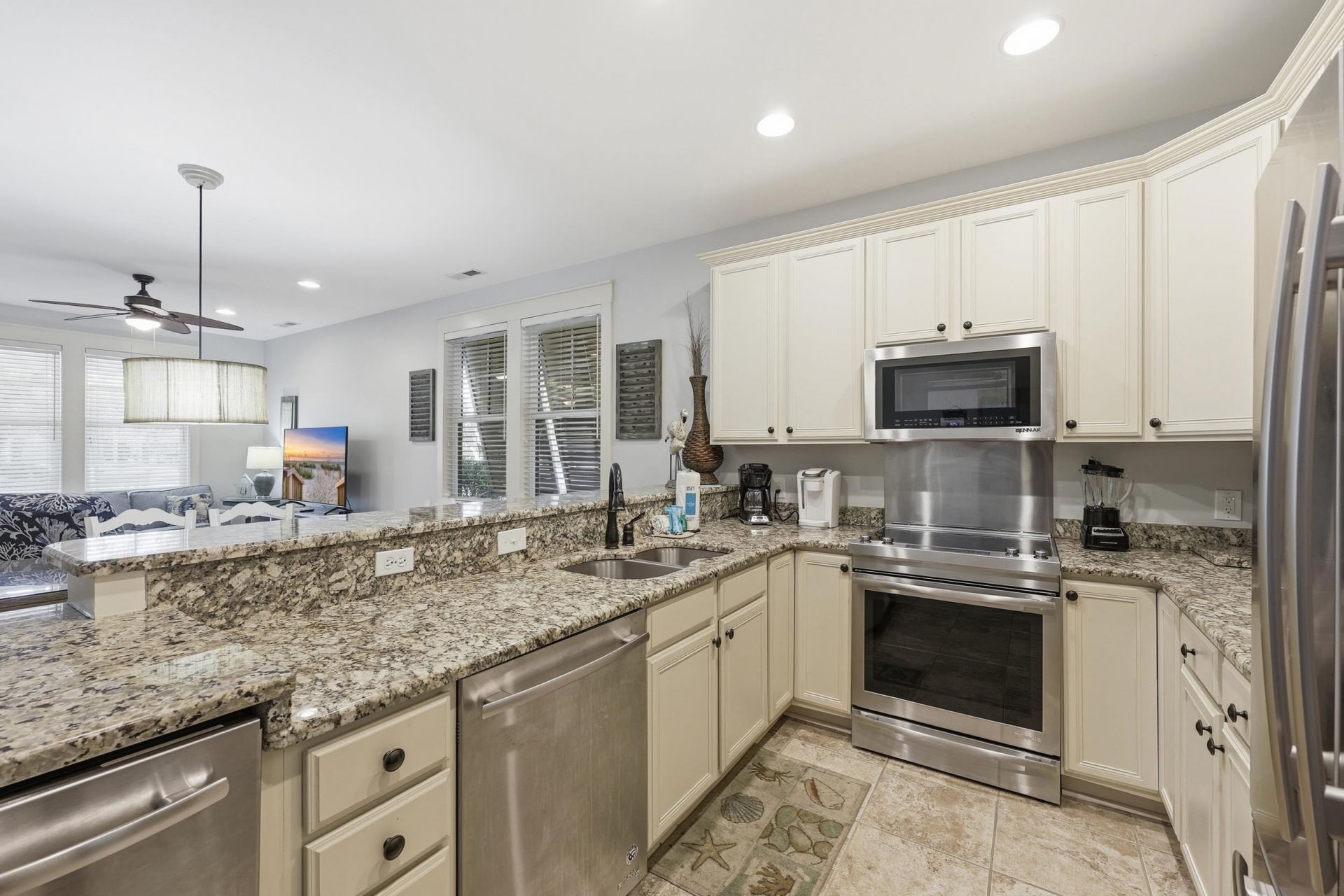 4901 N Market St. Photo 14