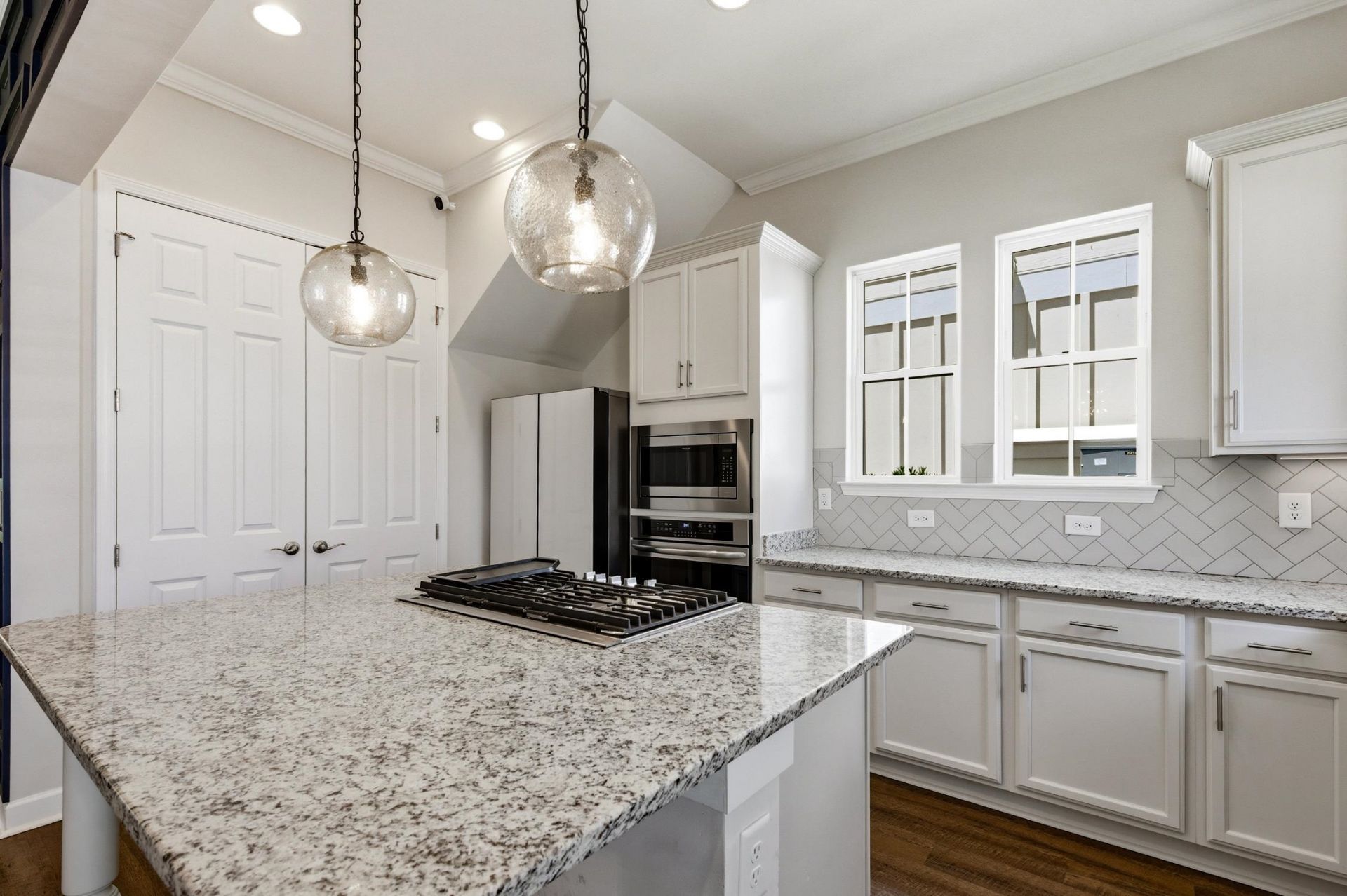 855 Hall Lane Photo 7