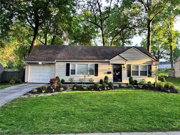2525 W 79th Street, Prairie Village, KS 66208