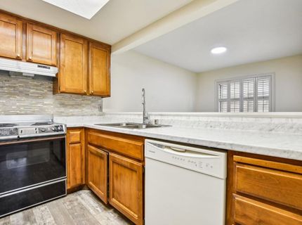 2280 Hurley Way #36, Unit 36, Sacramento, CA 95825 Photo