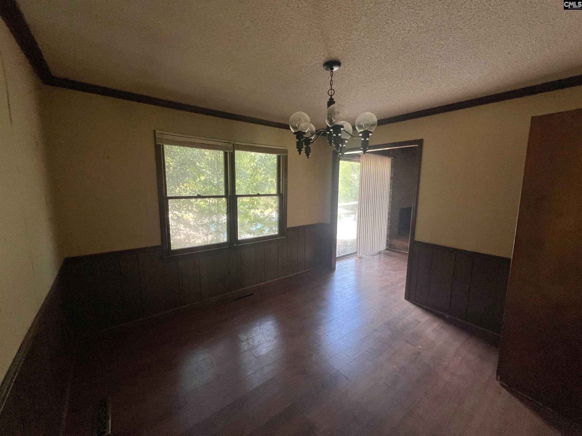 554 Woodland Road  Photo 11