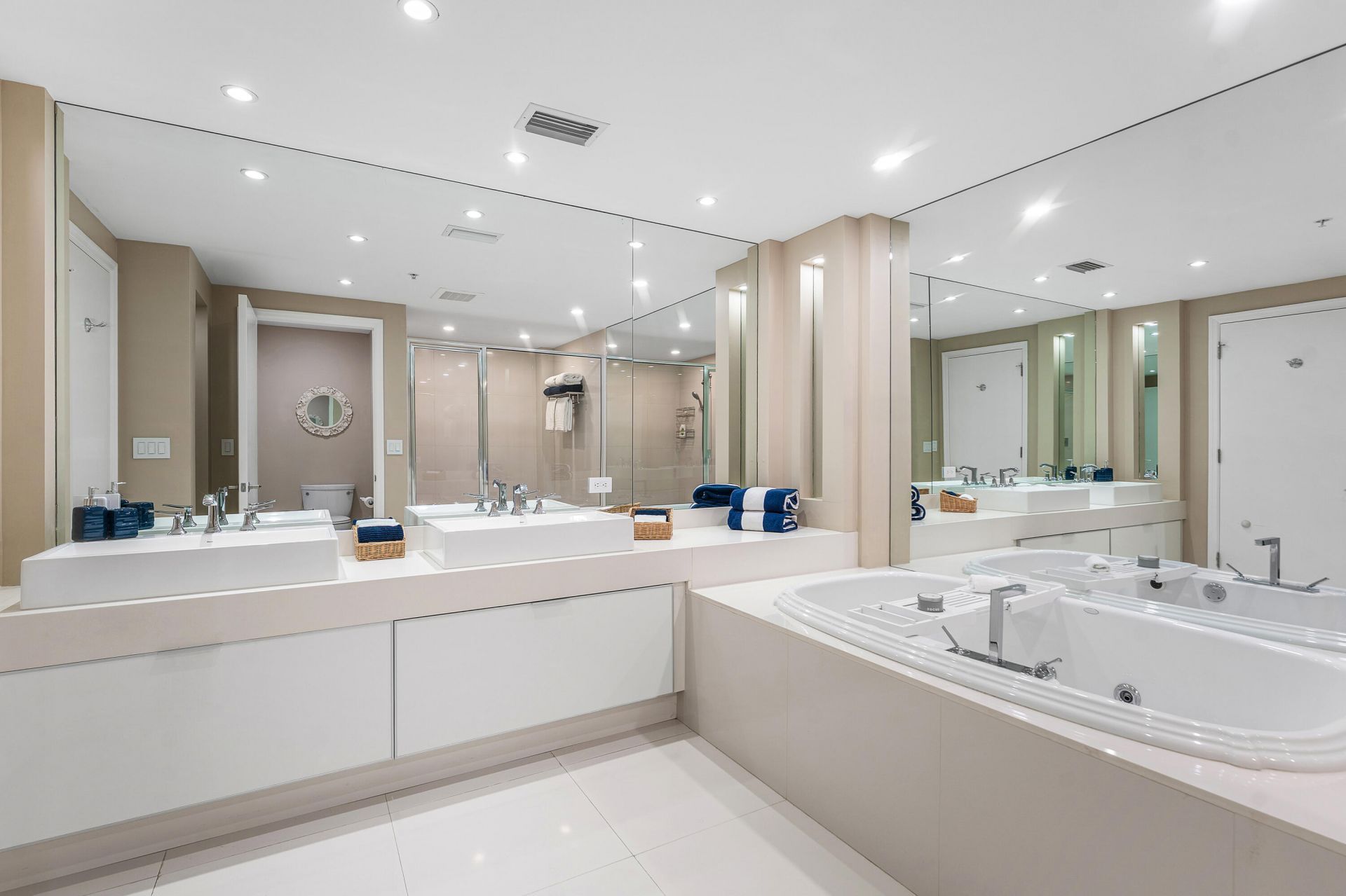 155 S Ocean Avenue, Unit 305, Palm Beach Shores, FL 33404 Photo