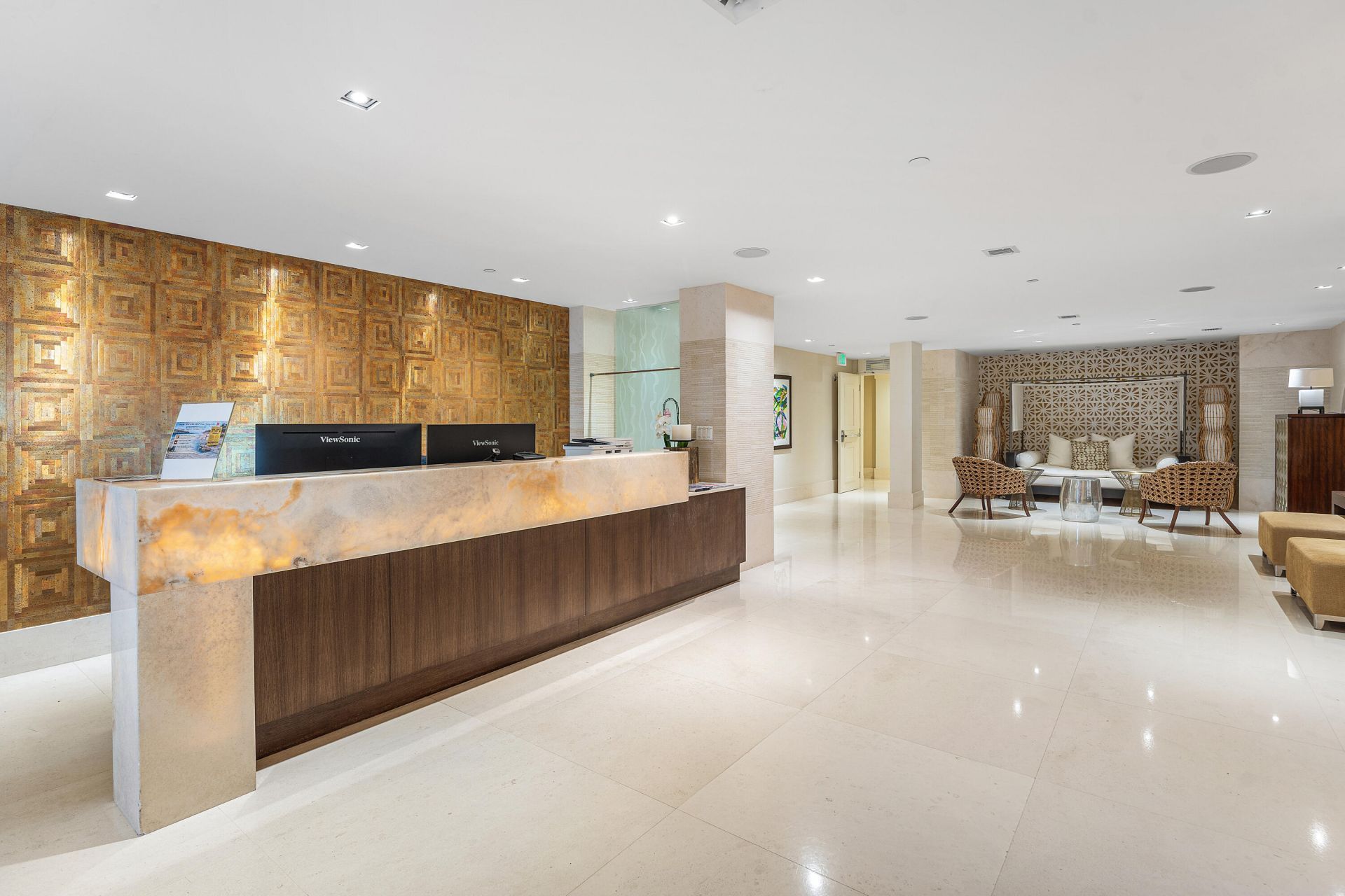 155 S Ocean Avenue, Unit 305, Palm Beach Shores, FL 33404 Photo