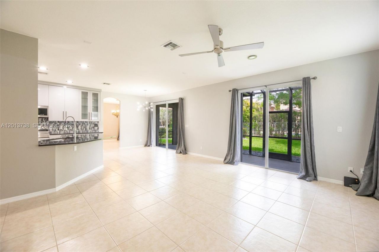 4207 W Whitewater Ave , Weston, FL 33332 Photo