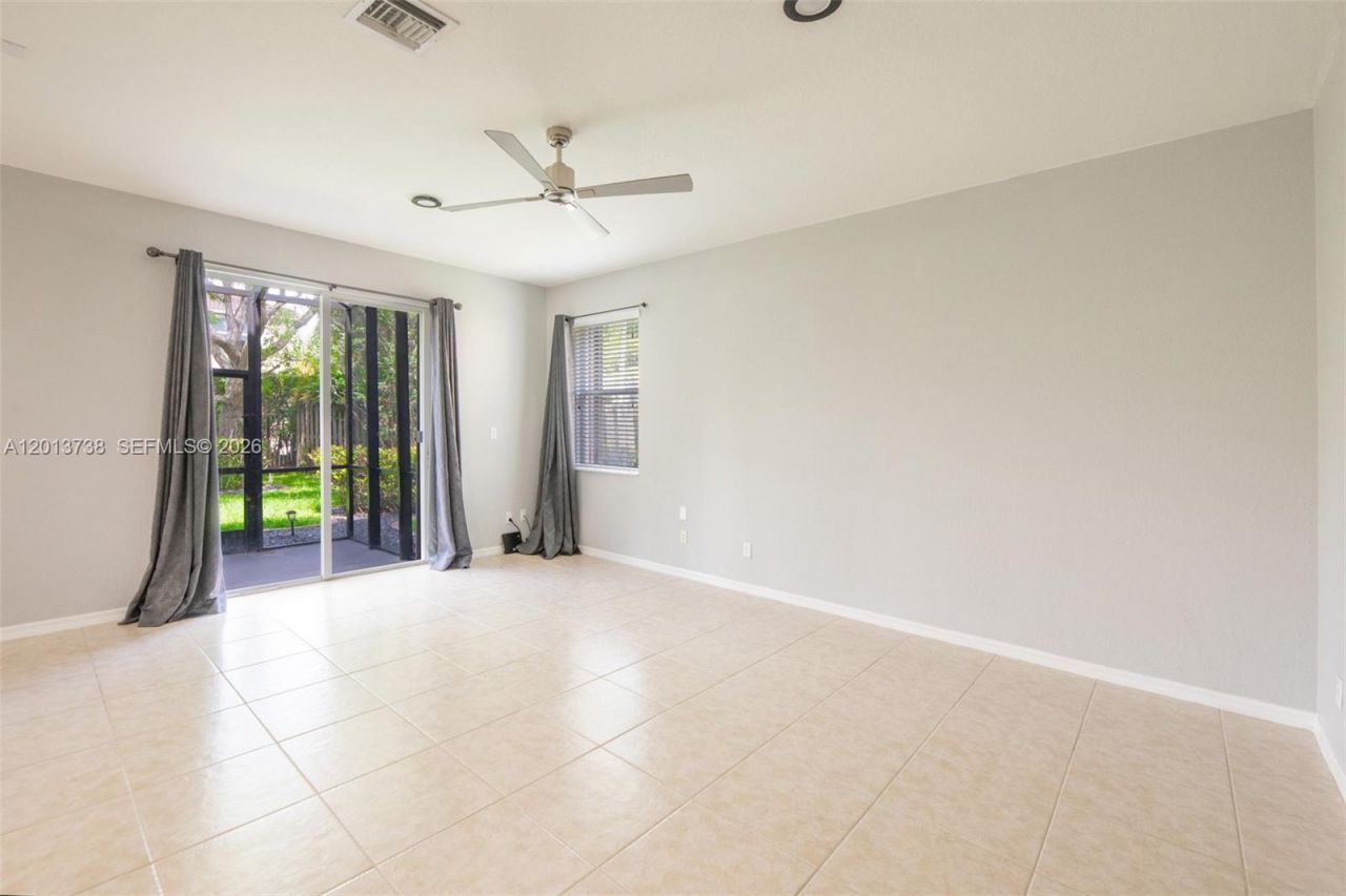 4207 W Whitewater Ave , Weston, FL 33332 Photo