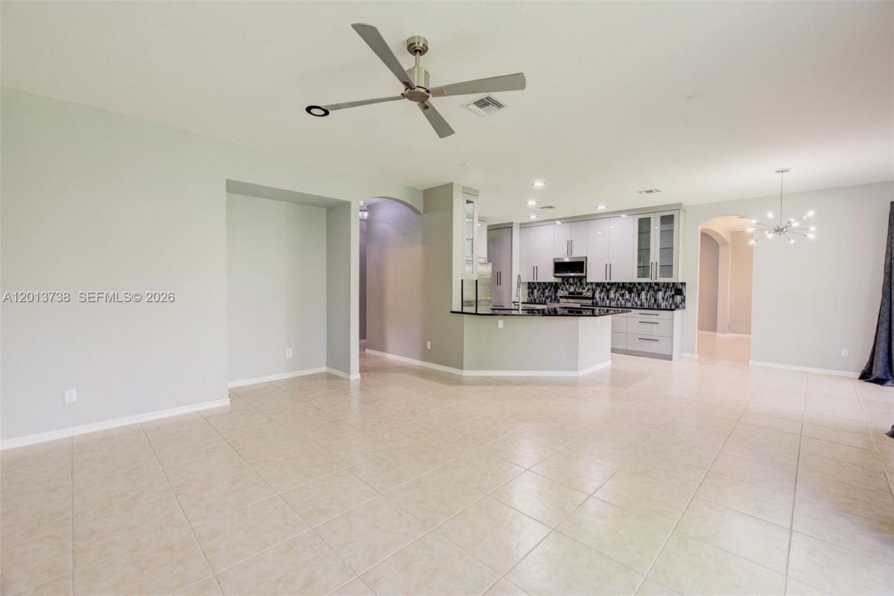 4207 W Whitewater Ave , Weston, FL 33332 Photo