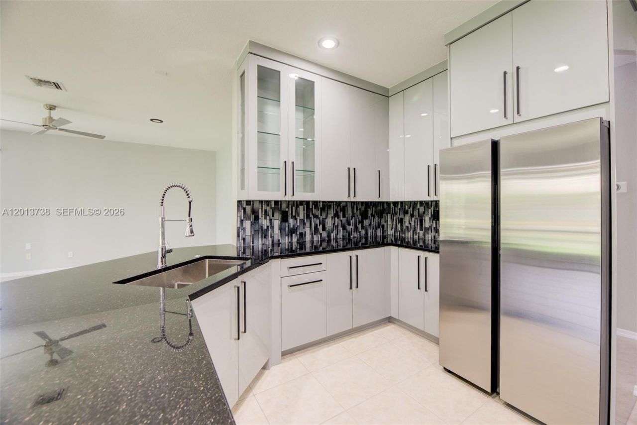 4207 W Whitewater Ave , Weston, FL 33332 Photo