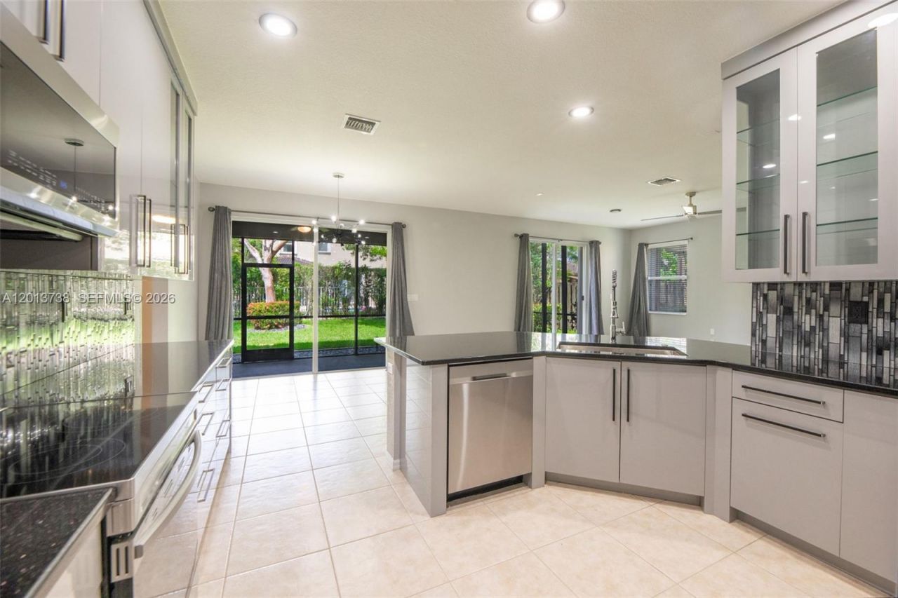4207 W Whitewater Ave , Weston, FL 33332 Photo