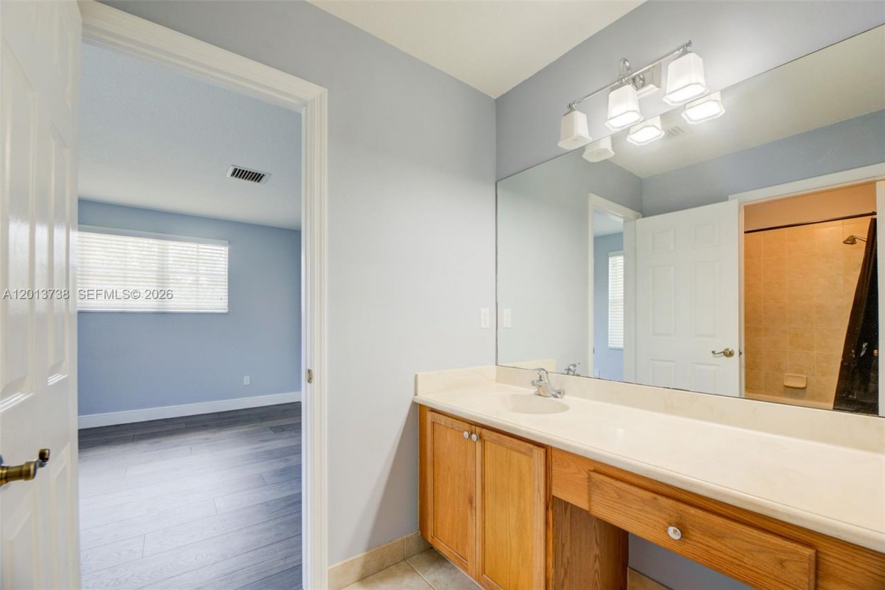 4207 W Whitewater Ave , Weston, FL 33332 Photo