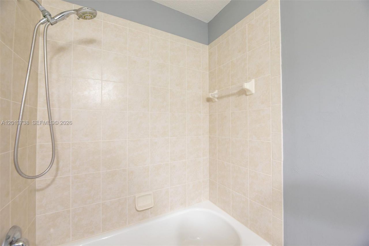 4207 W Whitewater Ave , Weston, FL 33332 Photo