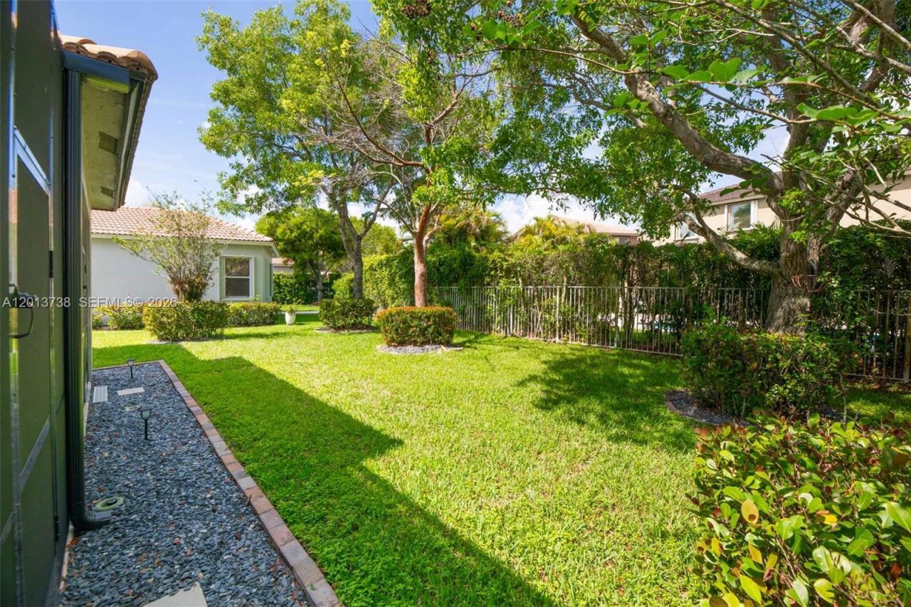 4207 W Whitewater Ave , Weston, FL 33332 Photo