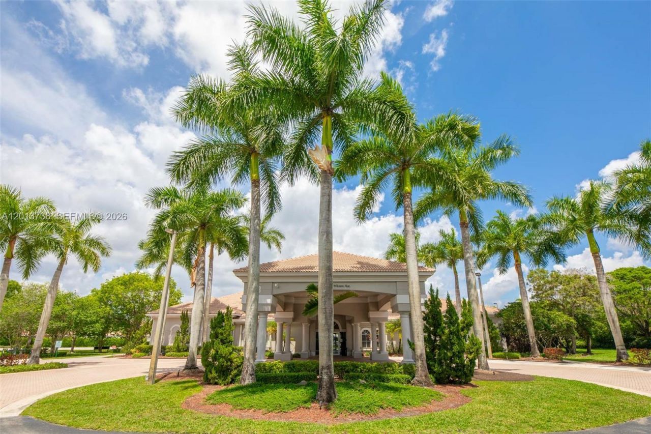 4207 W Whitewater Ave , Weston, FL 33332 Photo
