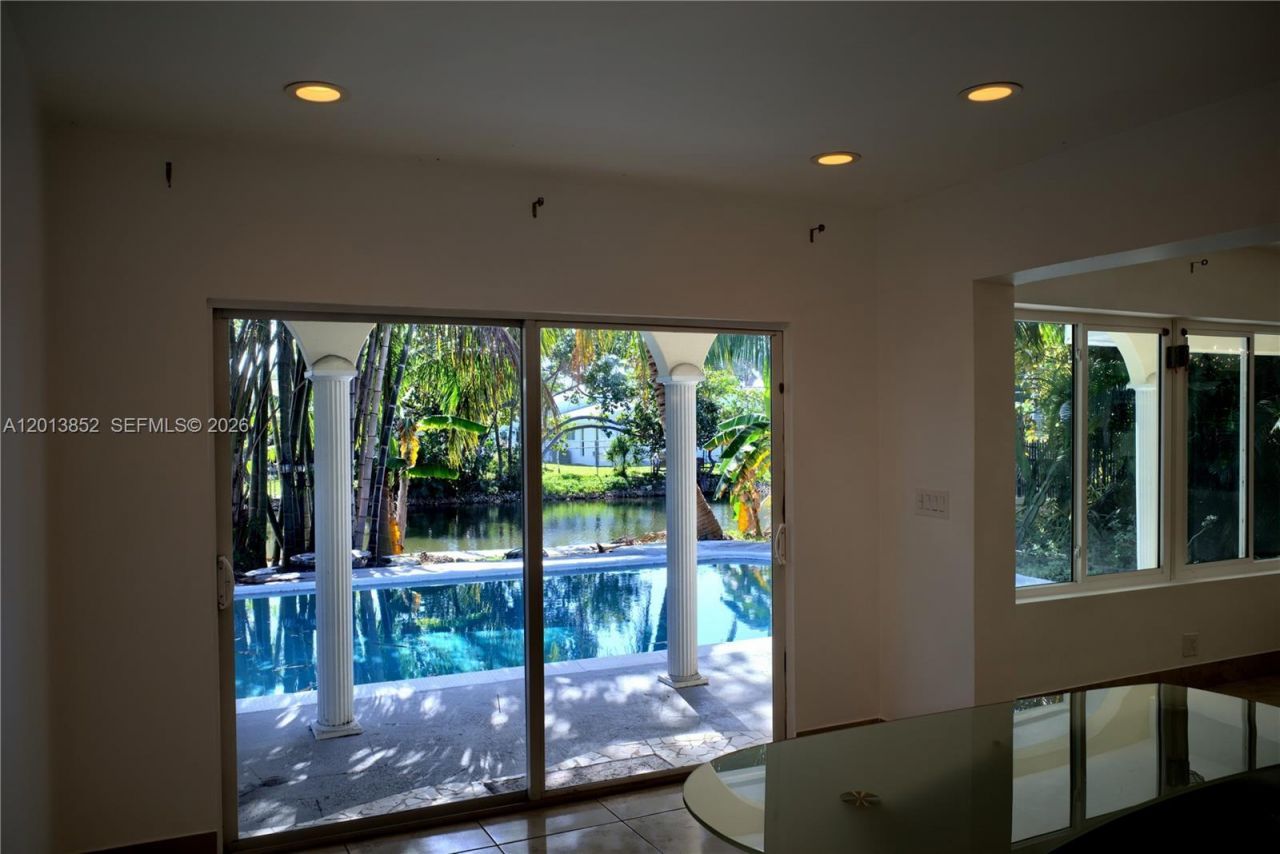 301 SW 5th St, Hallandale Beach, FL 33009 Photo