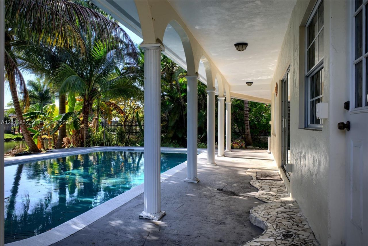 301 SW 5th St, Hallandale Beach, FL 33009 Photo