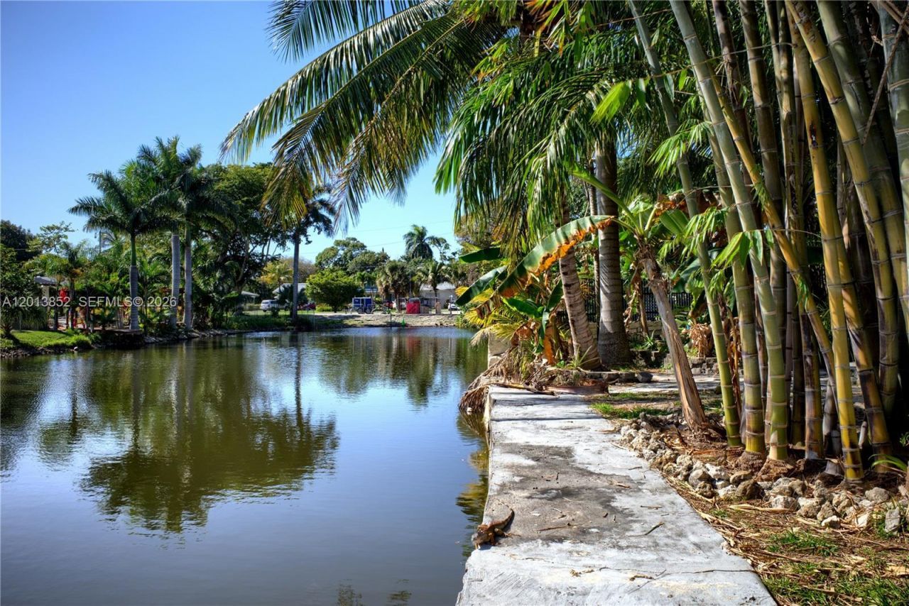 301 SW 5th St, Hallandale Beach, FL 33009 Photo
