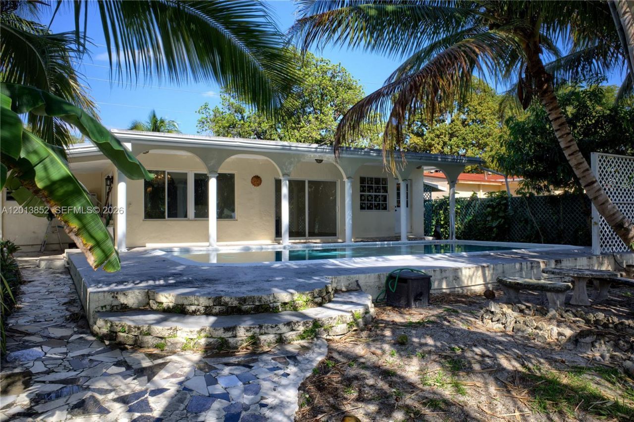 301 SW 5th St, Hallandale Beach, FL 33009 Photo