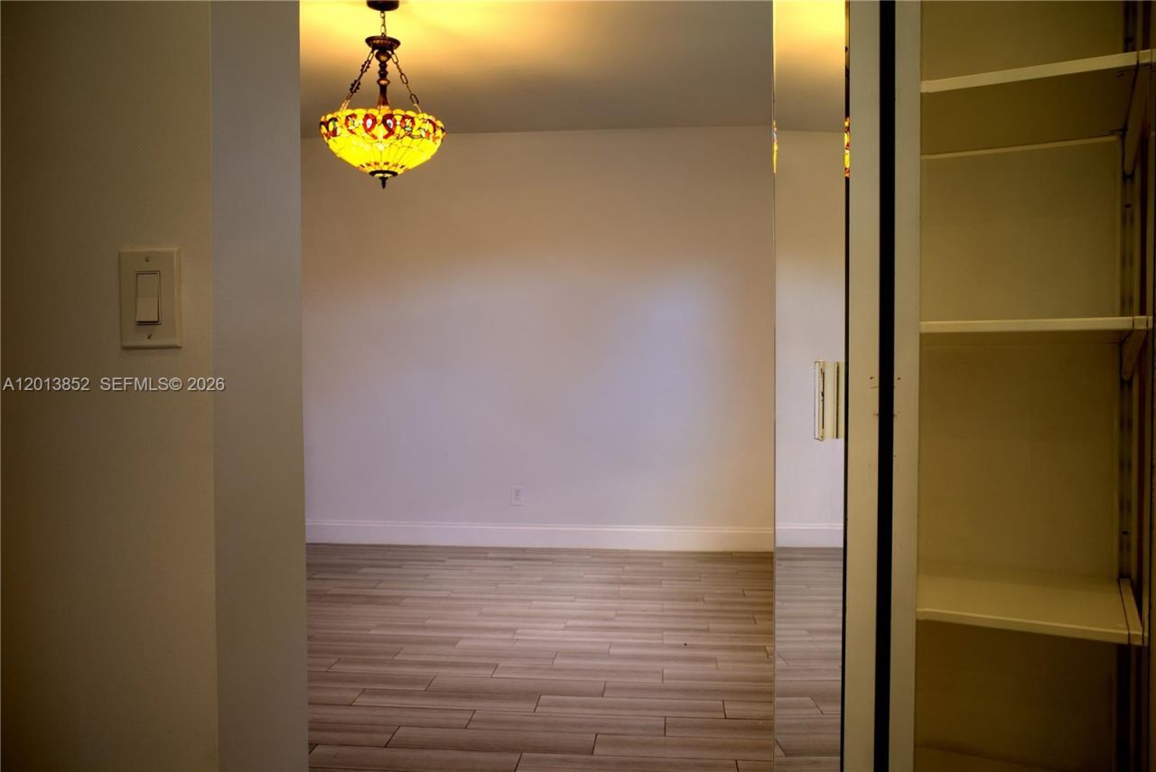 301 SW 5th St, Hallandale Beach, FL 33009 Photo