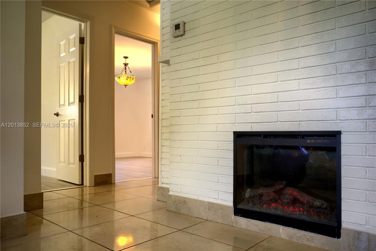 301 SW 5th St, Hallandale Beach, FL 33009 Photo