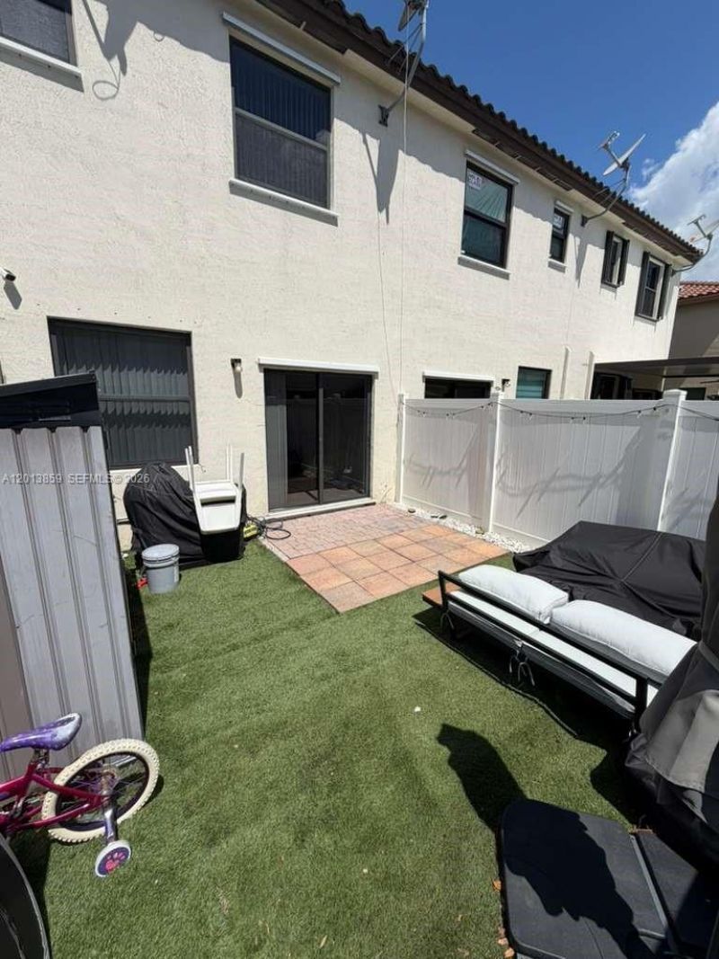 9337 W 33rd Way, Hialeah, FL 33018 Photo