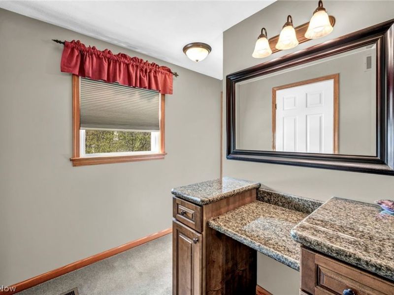 14194 Pine Lakes Drive, Strongsville, OH 44136 Photo 21