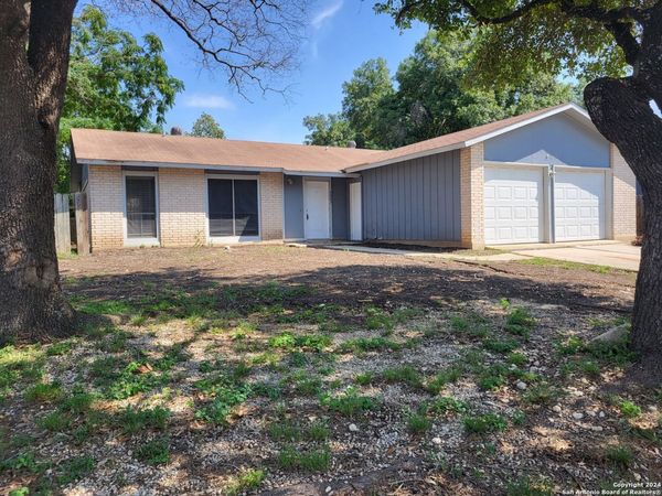 9483 BOWEN DR, San Antonio, TX 78250