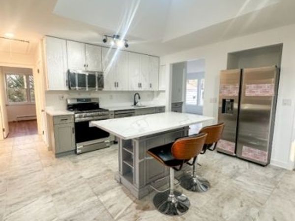 36 Roosevelt Ave, Marlboro, NJ 07751
