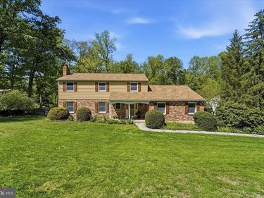 2 WOODBRIAR DRIVE, MEDIA, PA 19063