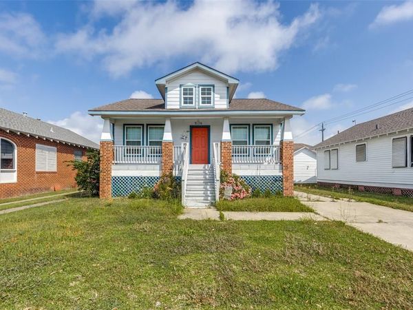5106 Avenue O, Galveston, TX 77551