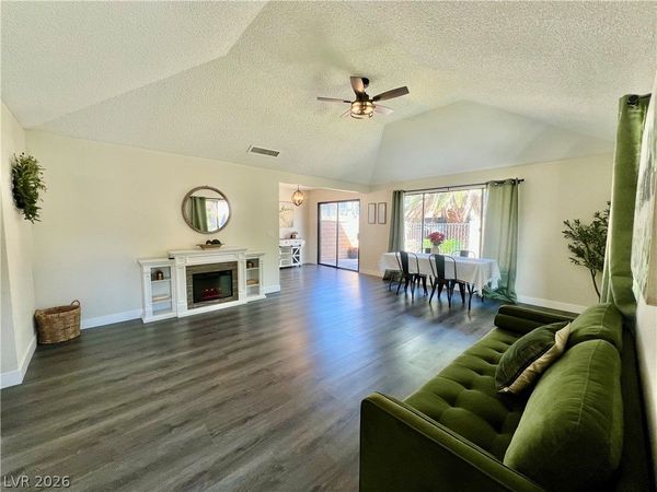 301 Misty Isle Lane , Unit A, Las Vegas, NV 89107