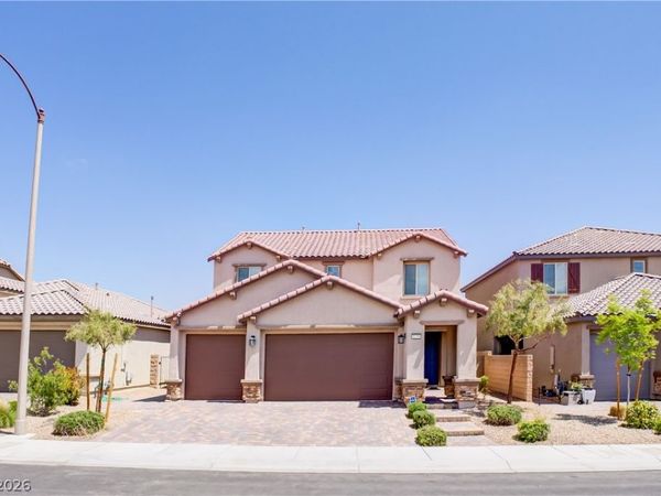 8230 Skye Struck Drive , Las Vegas, NV 89166
