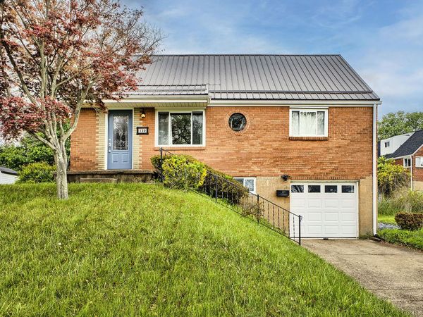 129 Ange Drive, Pittsburgh, PA 15235
