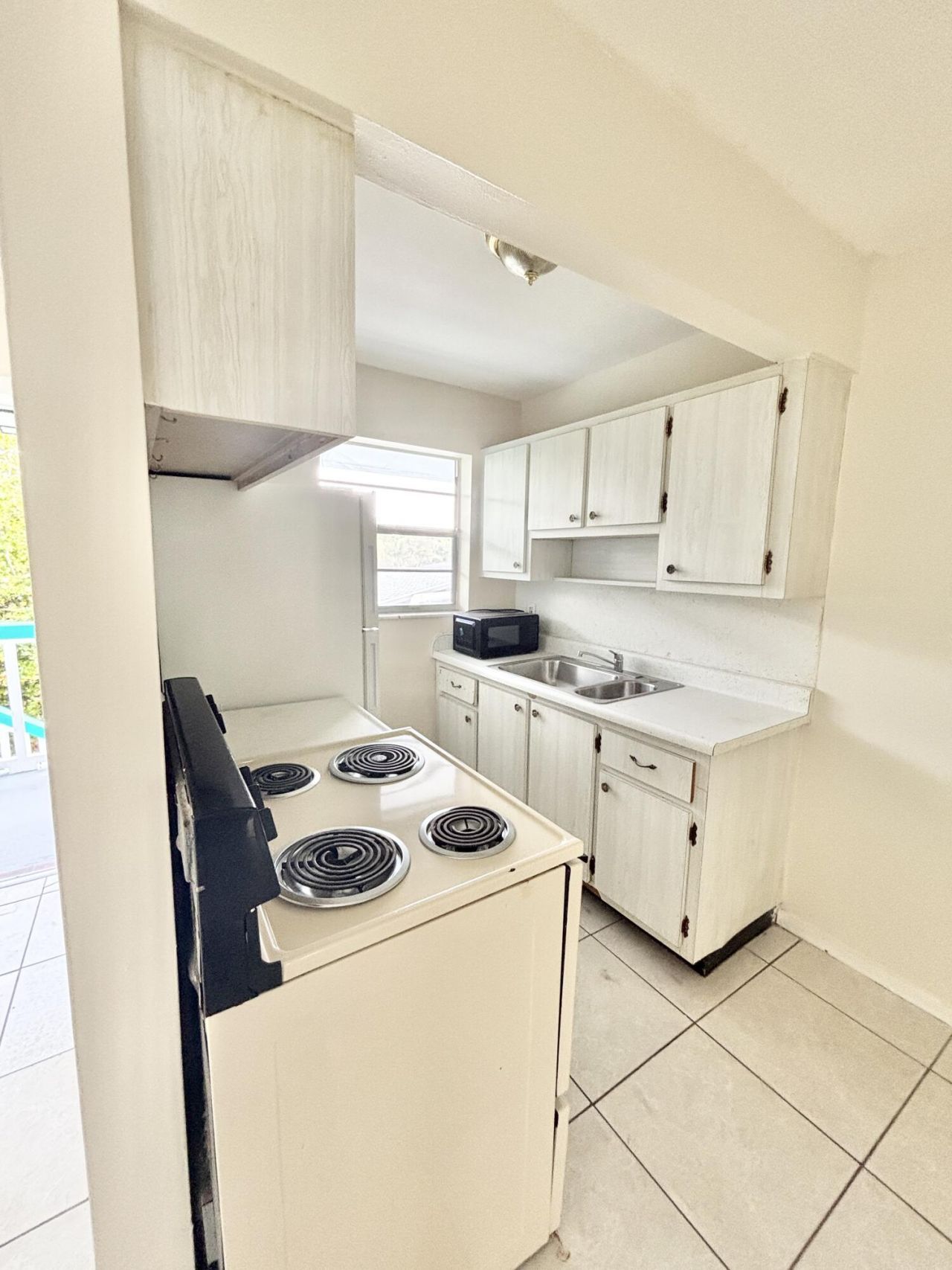 1111 N Federal Highway, Unit 5, Lake Worth Beach, FL 33460 Photo