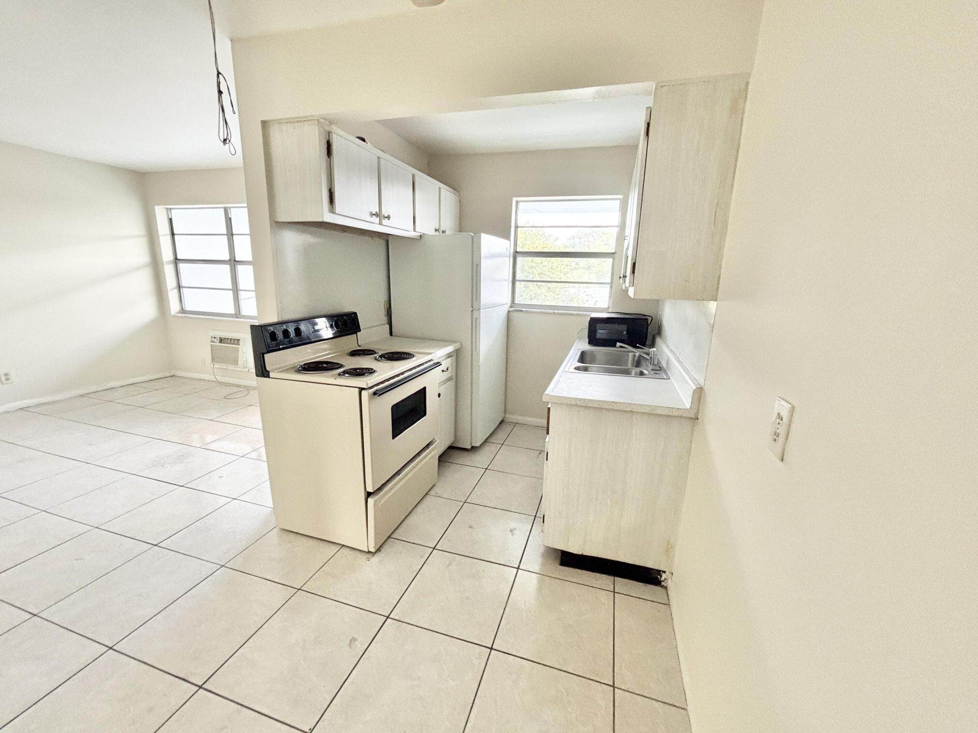 1111 N Federal Highway, Unit 5, Lake Worth Beach, FL 33460 Photo