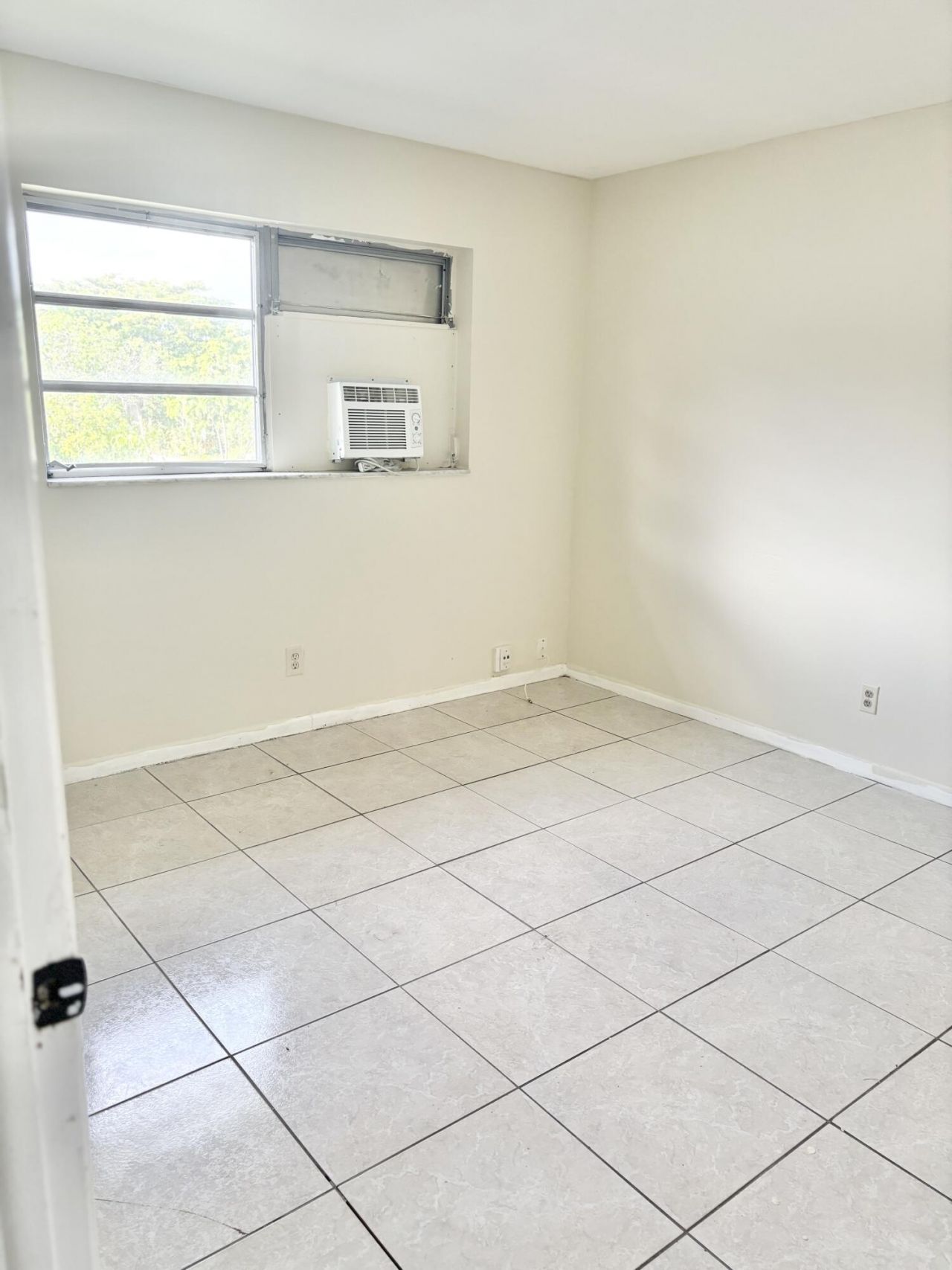 1111 N Federal Highway, Unit 5, Lake Worth Beach, FL 33460 Photo