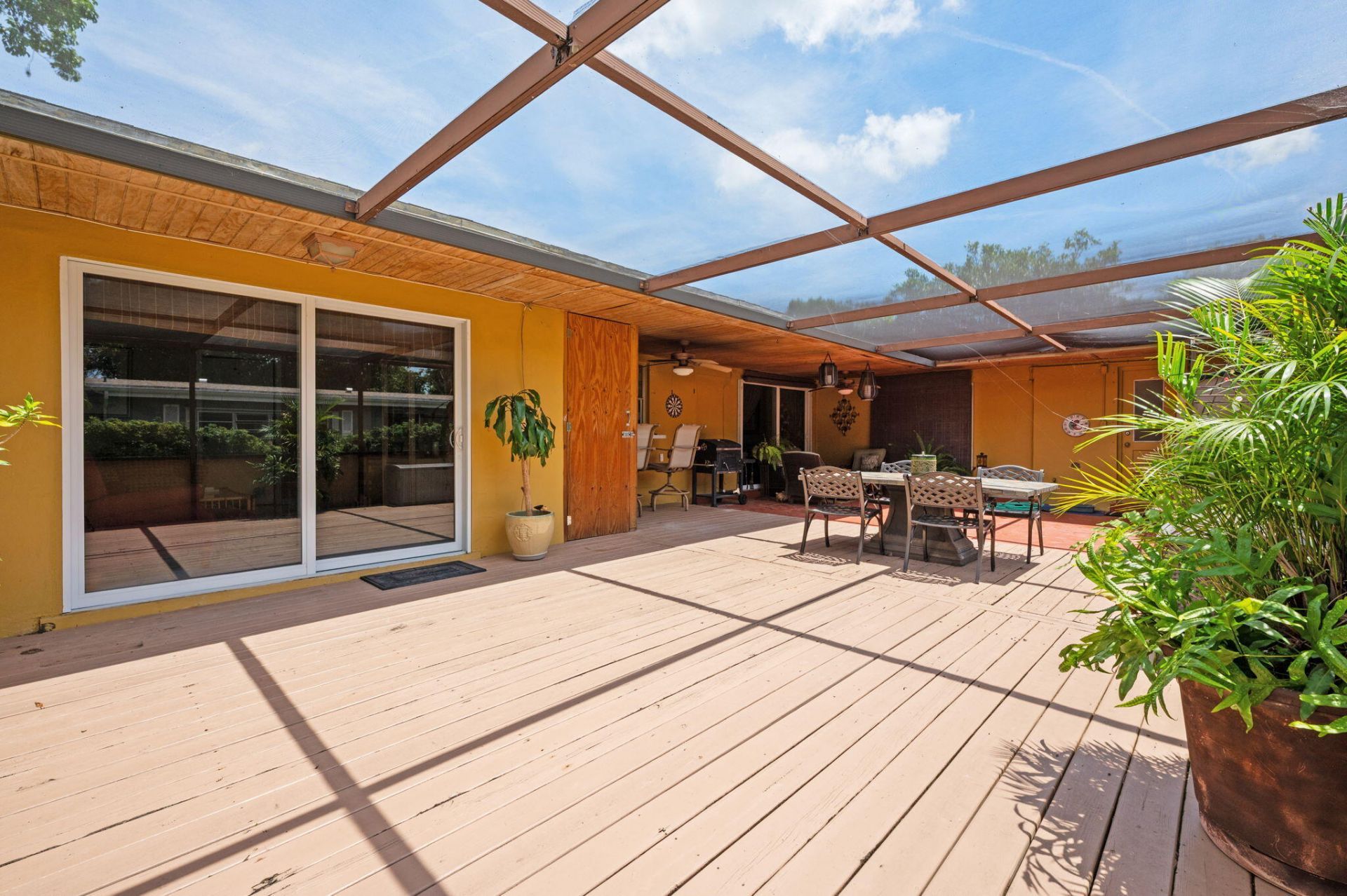 8350 NW 23rd Street, Pembroke Pines, FL 33024 Photo