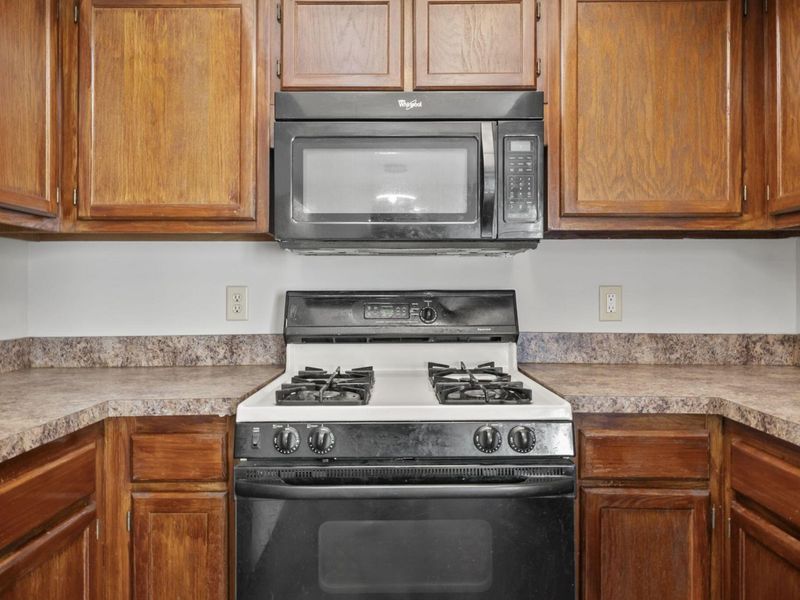 2324 Terrance Drive, Unit 74, Columbus, OH 43220 Photo 12