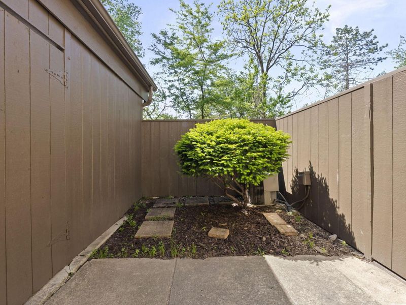 2324 Terrance Drive, Unit 74, Columbus, OH 43220 Photo 41