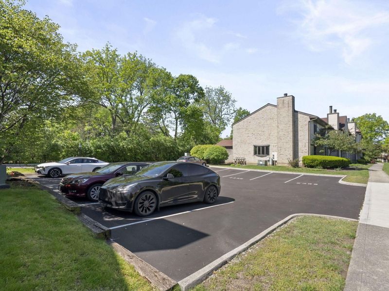 2324 Terrance Drive, Unit 74, Columbus, OH 43220 Photo 45
