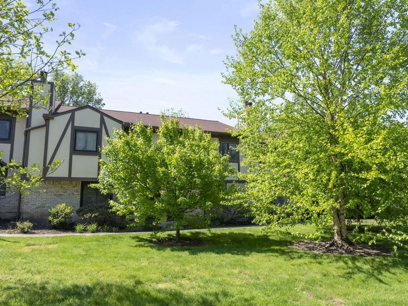 2324 Terrance Drive, Unit 74, Columbus, OH 43220 Photo 46